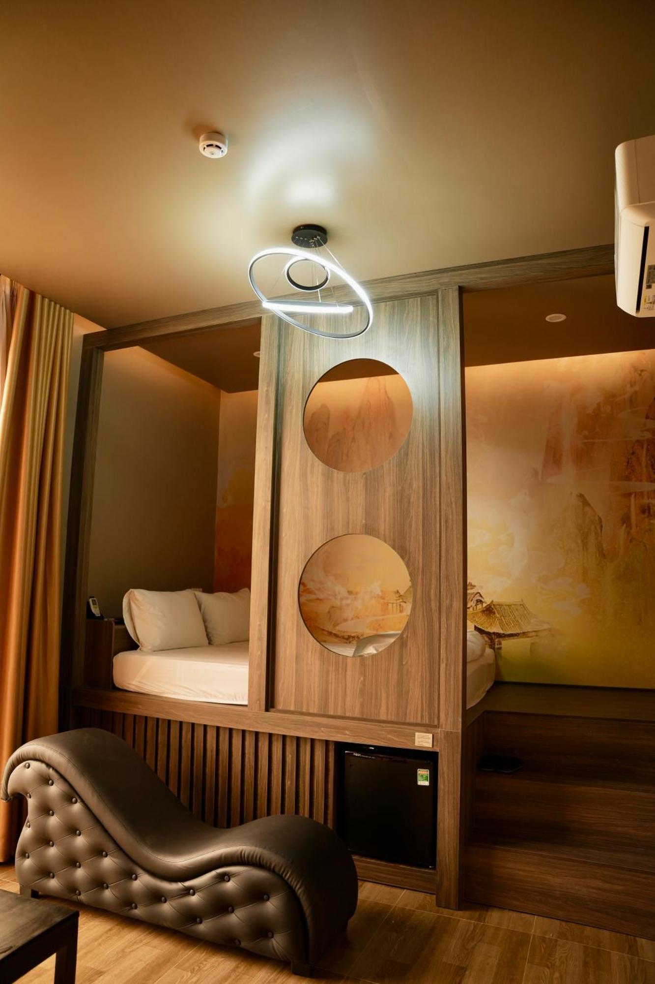 Tuyet Suong Hotel 꽝응아이 외부 사진